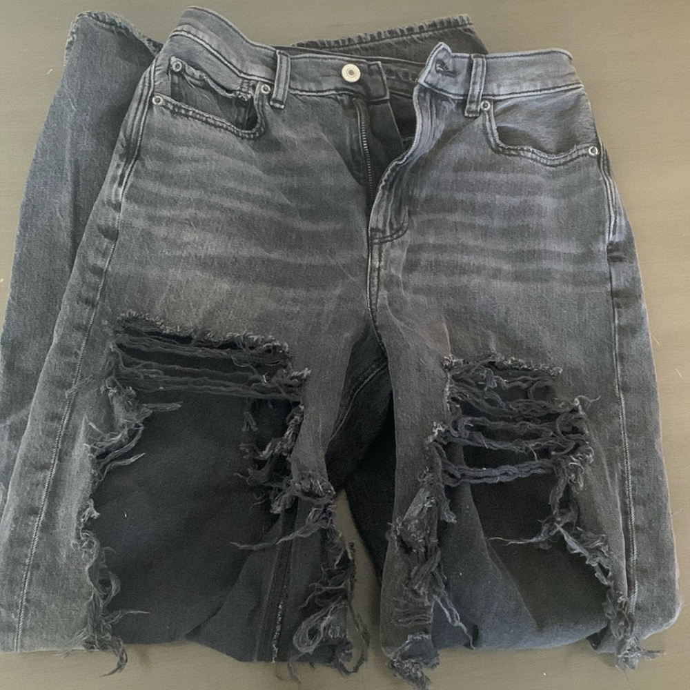 American Eagle Ripped jeans